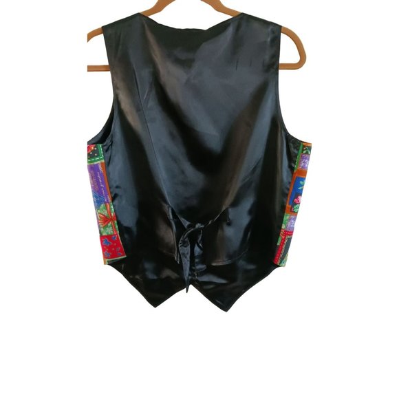 Nutcracker vest.   Size medium.   Multicolored. - Picture 3 of 3